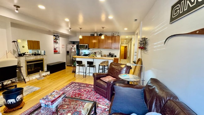 Photo - 1453 W Cortez St Apartment