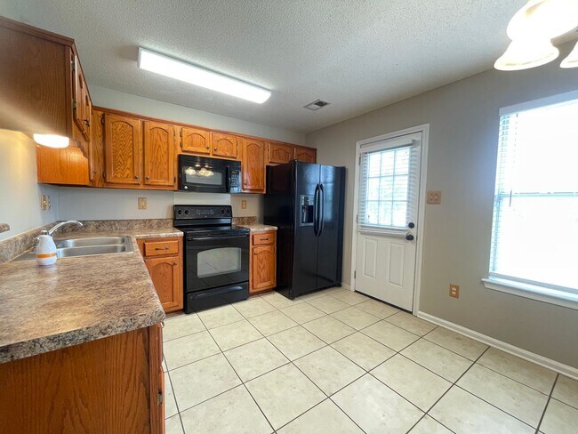 Foto del edificio - Adorable home, close to the casinos! Country living!