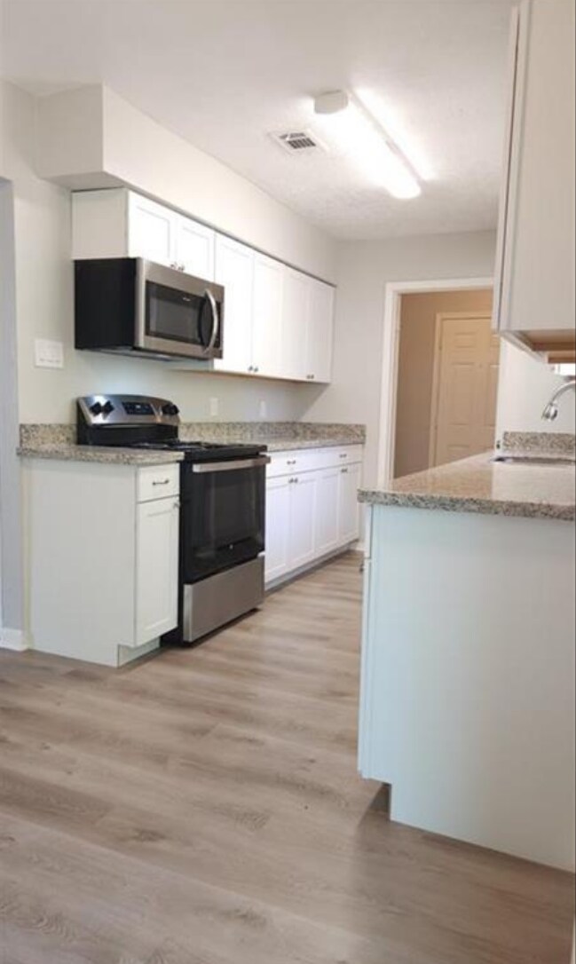 Foto del edificio - 12939 Scott St