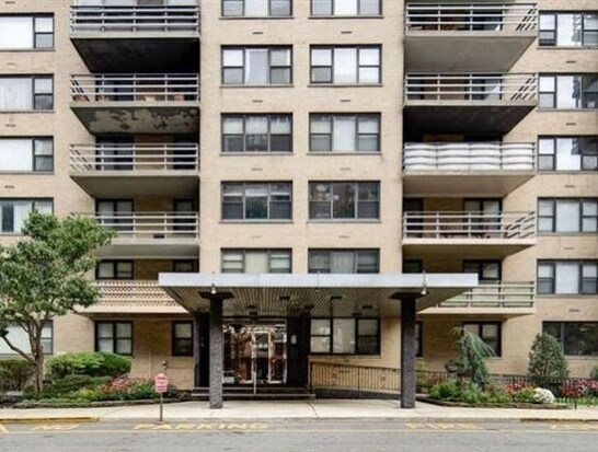 Primary Photo - 201 ST PAULS Ave