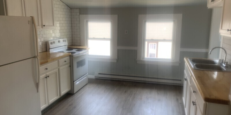 Primary Photo - 286 W Main