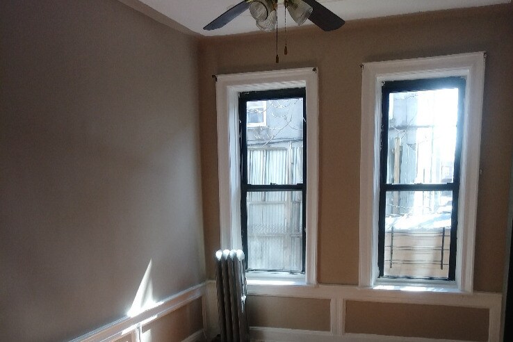 Primary Photo - 144 Rockaway Pkwy