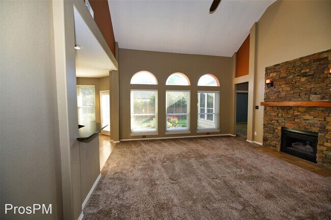 Foto del edificio - 3 br, 2.5 bath House - 1613 Weatherwood Dr.