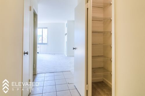 Foto del edificio - 1360 N Lake Shore Dr