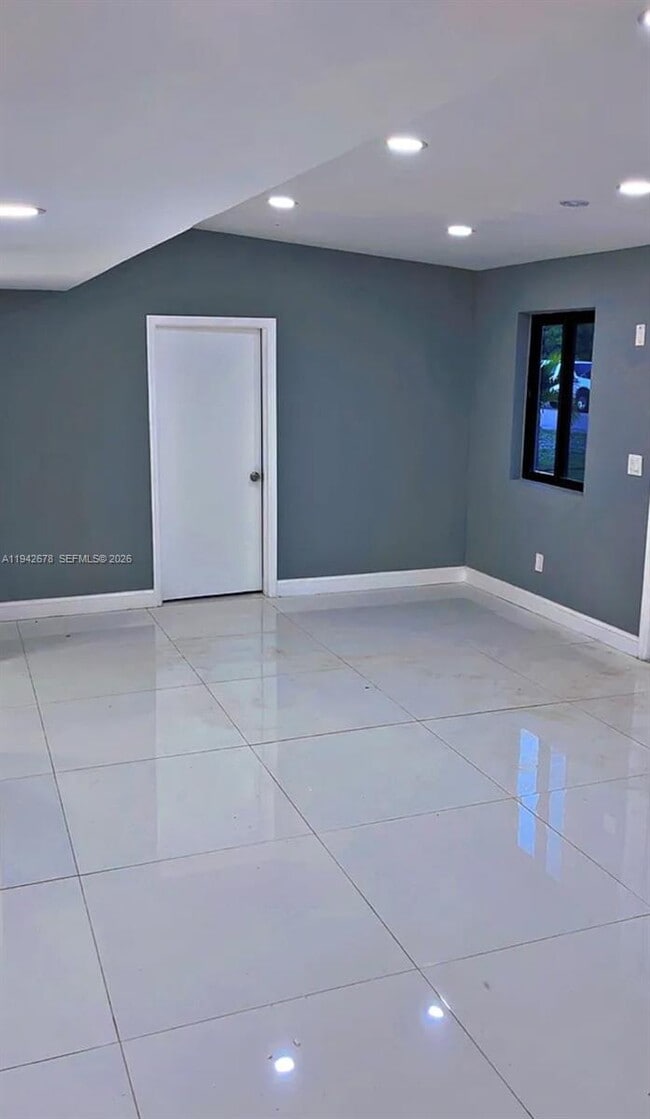 Foto del edificio - 5181 NE 16th Ave