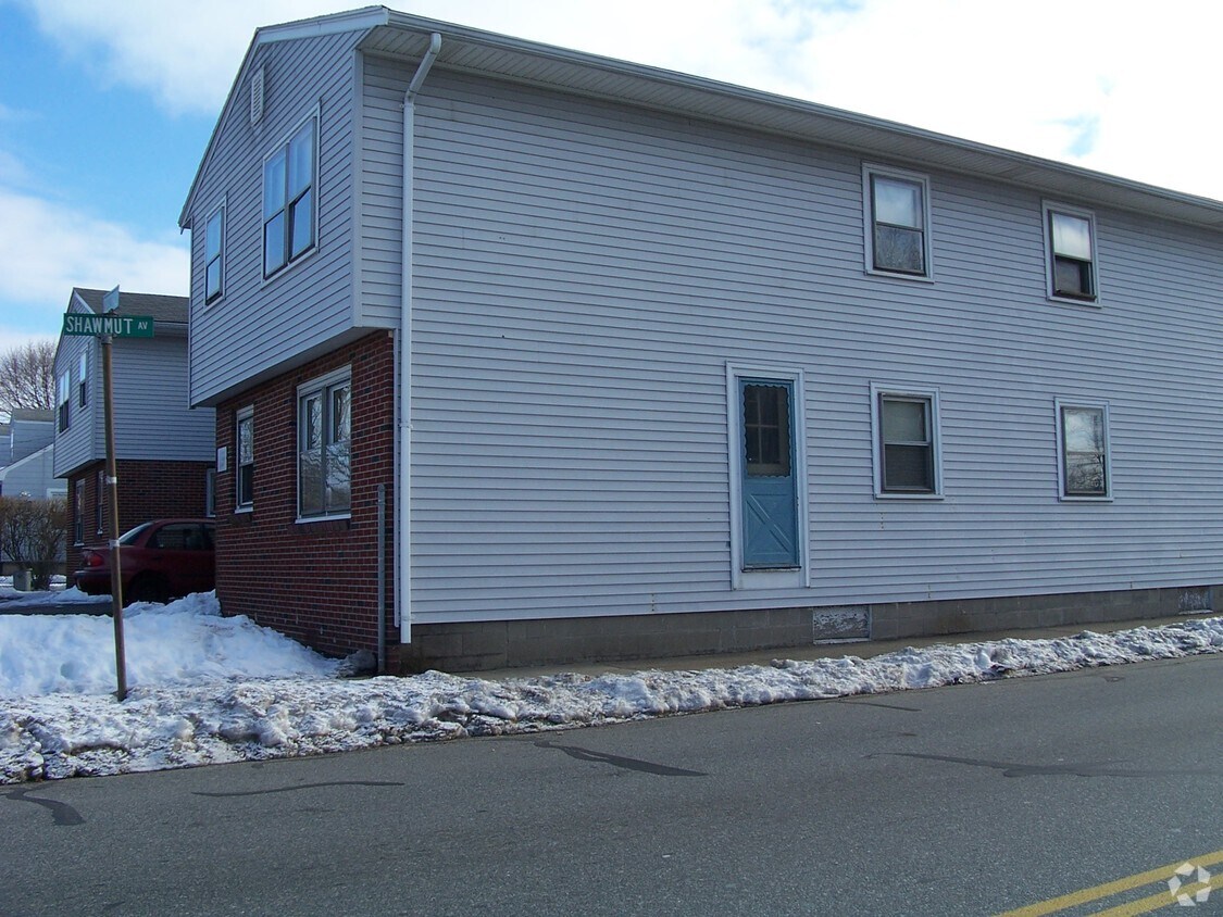 Foto del edificio - 760 Coggeshall St