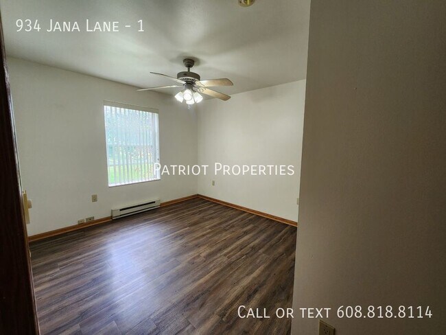 Foto del edificio - 934 Jana Ln