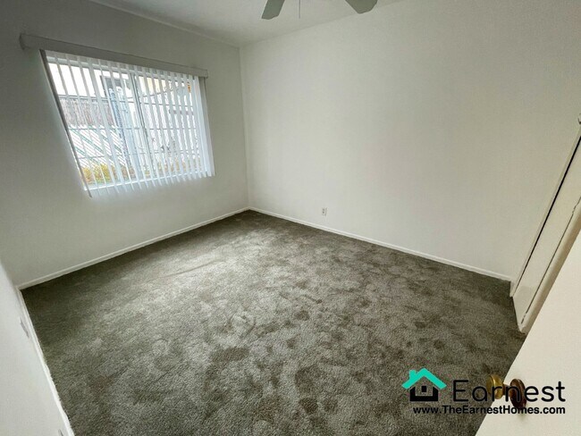 Foto del edificio - 1+1 Cozy Triplex in Prime West LA Location