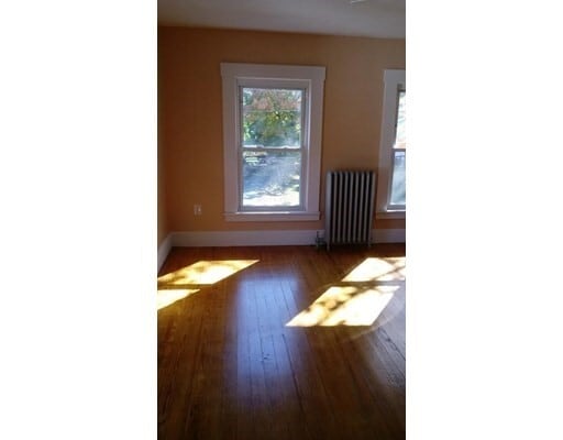Building Photo - 125 Elm St