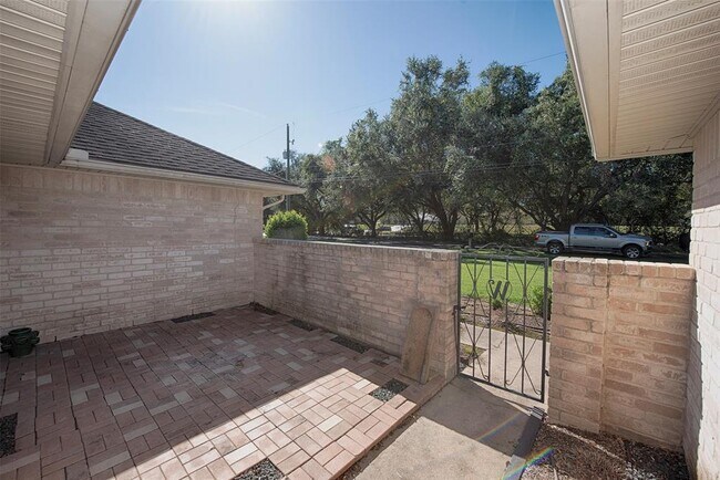 Foto del edificio - 4806 McKeever Ln