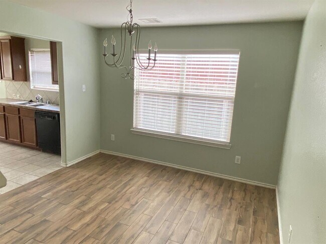 Foto del edificio - 1426 Joy Oaks Ln