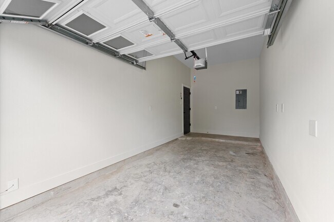 Foto del edificio - 6904 Covington Dr