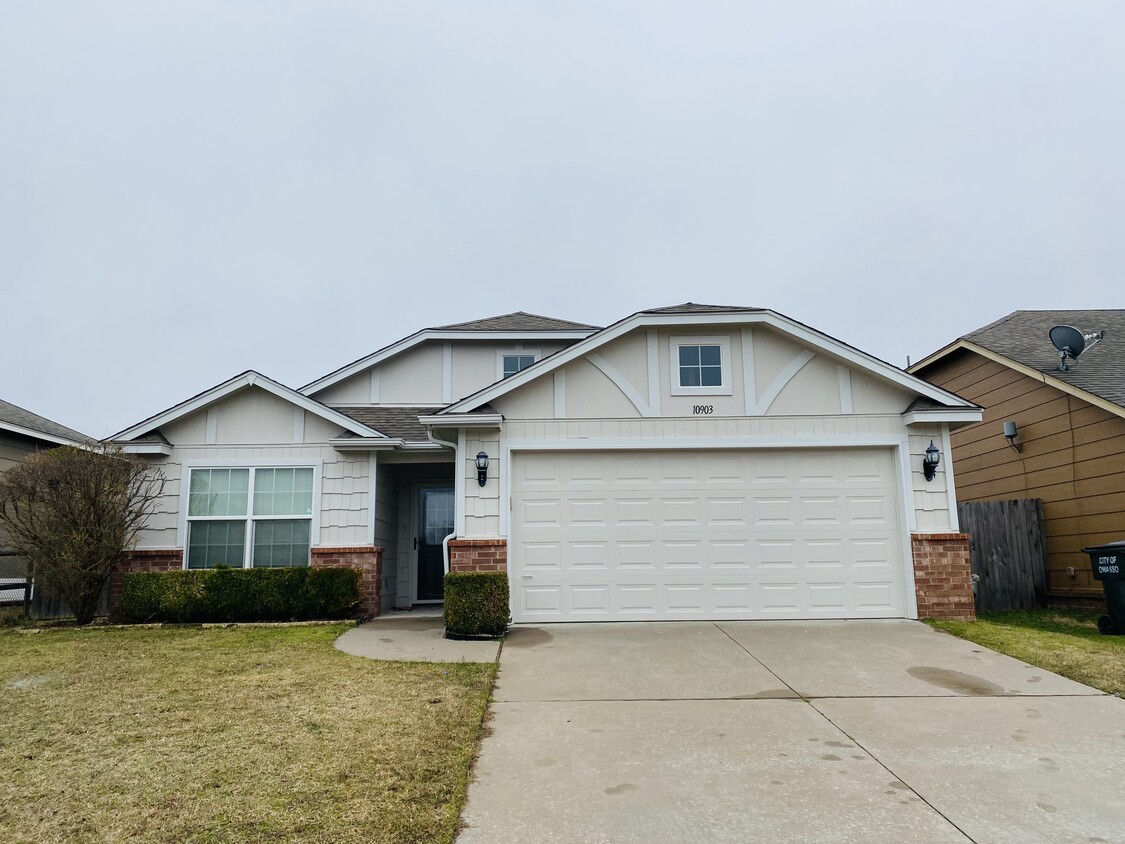 Primary Photo - 10903 N 117th E Ave