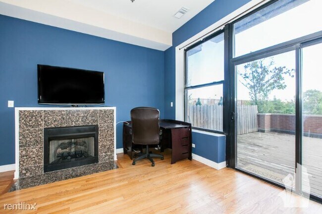 Building Photo - 301 S Leavitt St