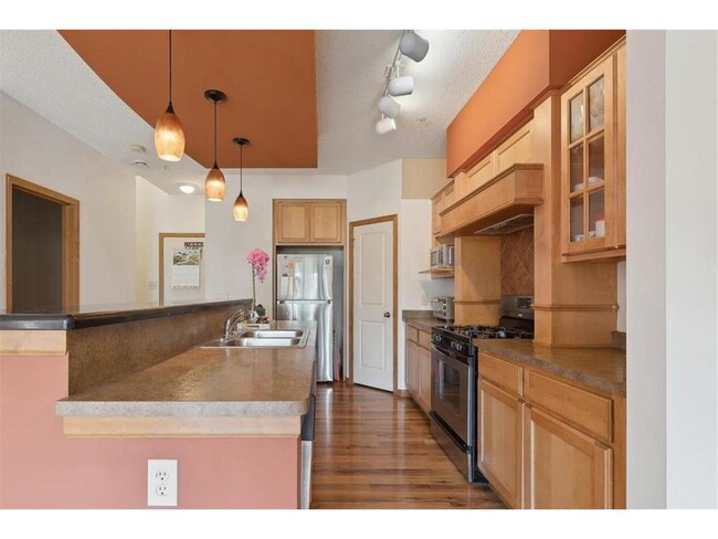 Building Photo - 12414 Flanders Ct NE