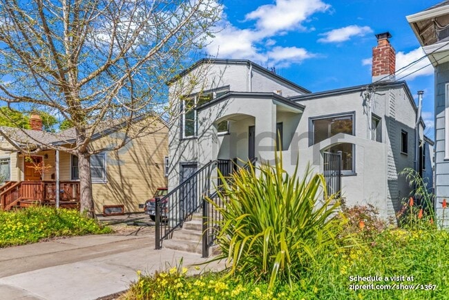 Building Photo - 1051 Stannage Ave