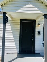 Building Photo - 709 North Blvd