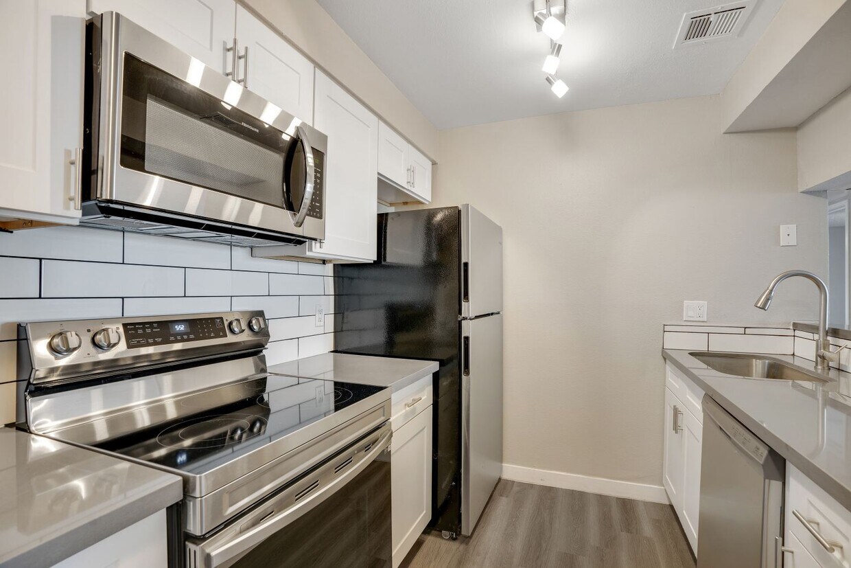 Tides at Park View Apartments at 1235 W Baseline Rd Tempe, AZ