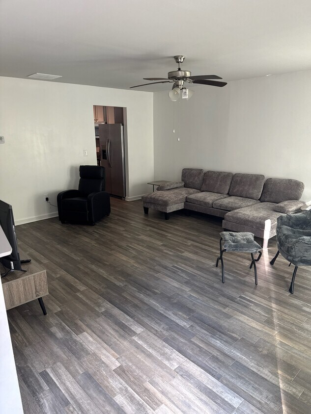 Foto principal - 1802 Carrington Dr