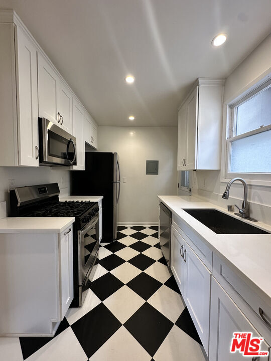 Building Photo - 5828 Condon Ave