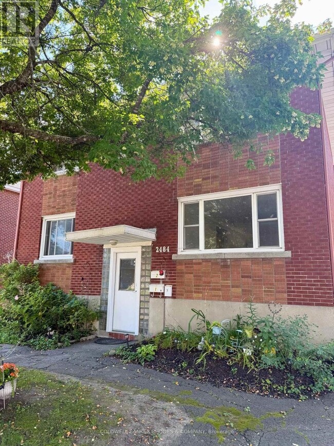 Building Photo - 2484 Carlsen Ave