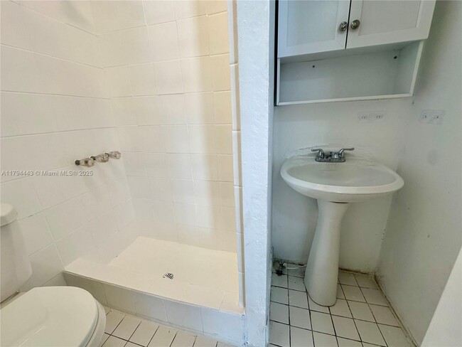 Foto del edificio - 1767 NW 5th St