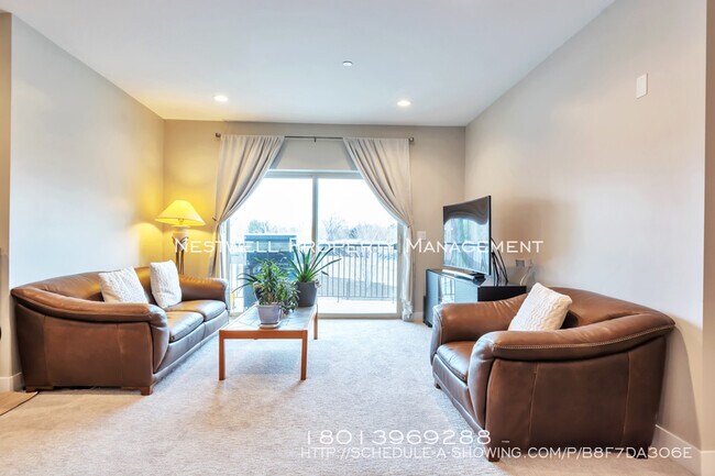 Building Photo - Millcreek 3 bed Condo
