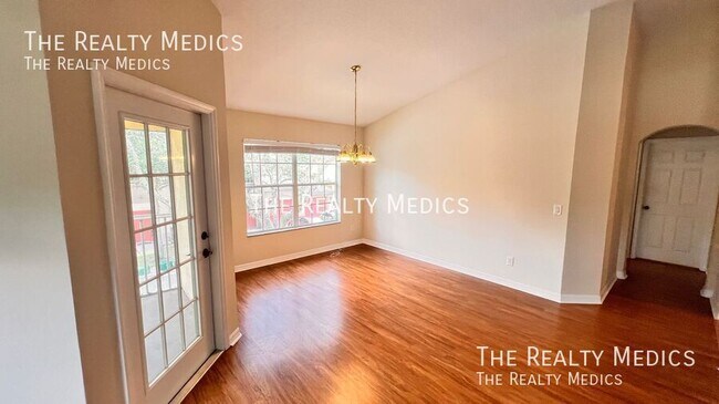 Foto del edificio - 3658 Oakdale Cir