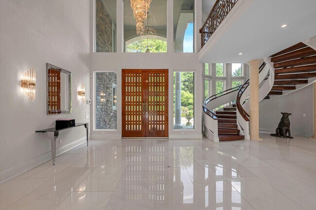 Building Photo - 55 Coves Run