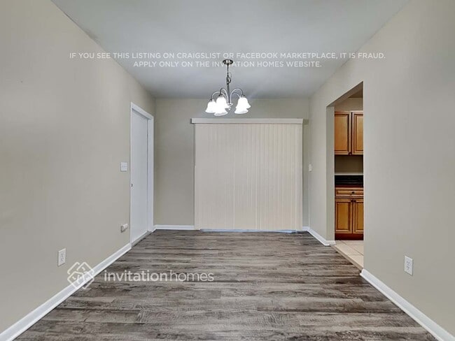 Building Photo - 507 Greenbay Ave