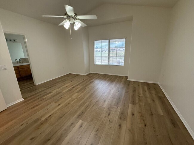 Foto del edificio - Wyndham Rose in AV, 2 Bedrooms,2 Bathrooms + Den, Gated Community,