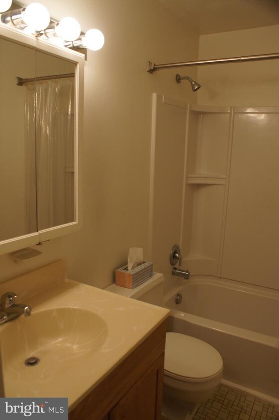 613 Oakland Hills Ct Unit 302, Arnold, MD 21012 Condo for Rent in