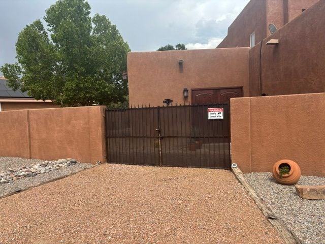 Building Photo - 800 Calle Fuerte NE