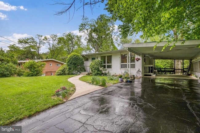 Building Photo - 1639 Wrightson Dr