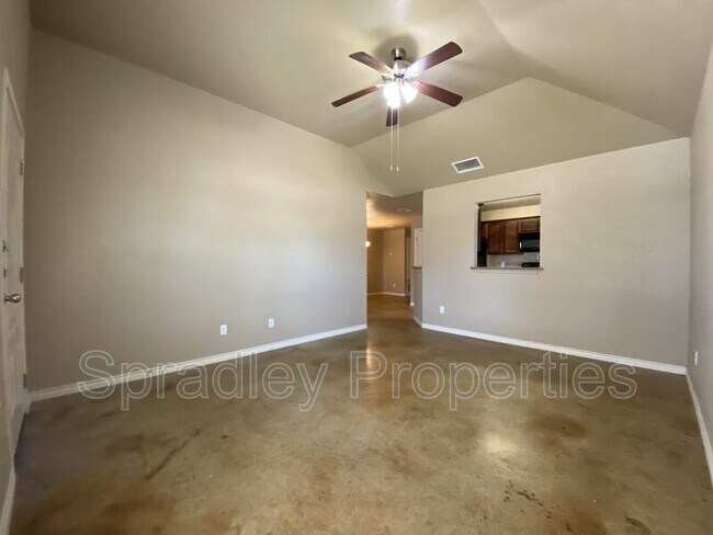 Foto del edificio - 779 E Ridge Blvd