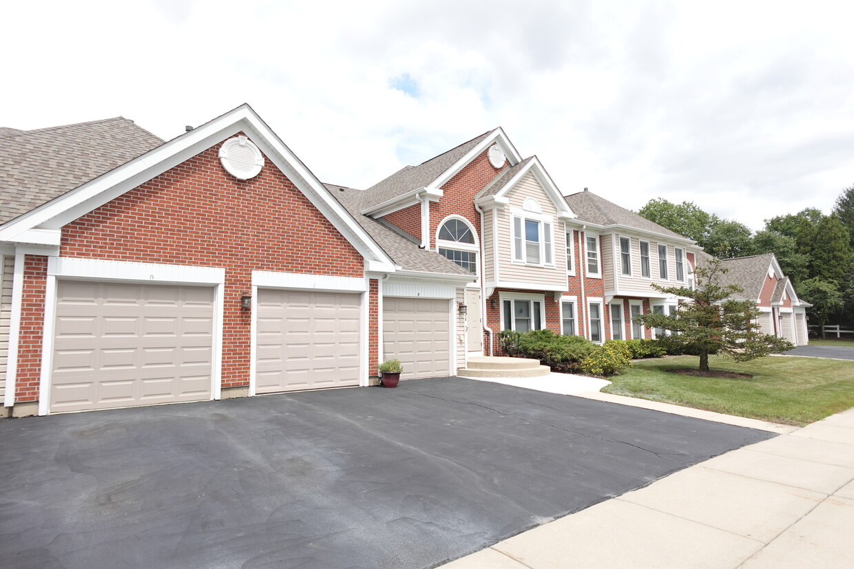 Primary Photo - 231 University Ln