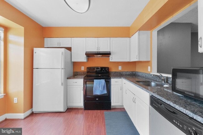 Building Photo - 18931 Birdseye Dr