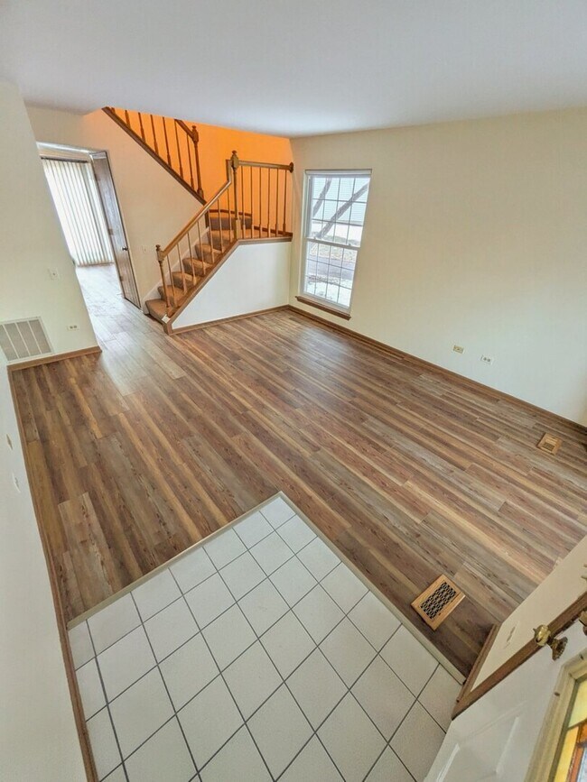 Foto del edificio - 28 N Oltendorf Rd