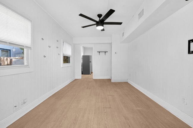 Foto del edificio - 3525-3550 50th Ave N