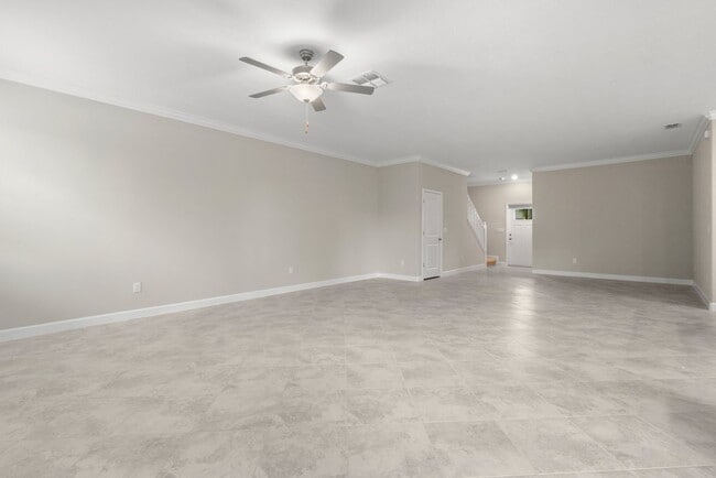 Foto del edificio - LIKE NEW Townhome in Willow Square!