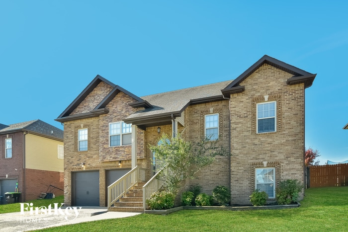 Primary Photo - 1558 Cobra Ln