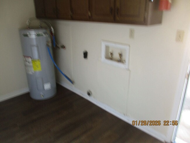 Building Photo - 2024 Oglethorpe Ave