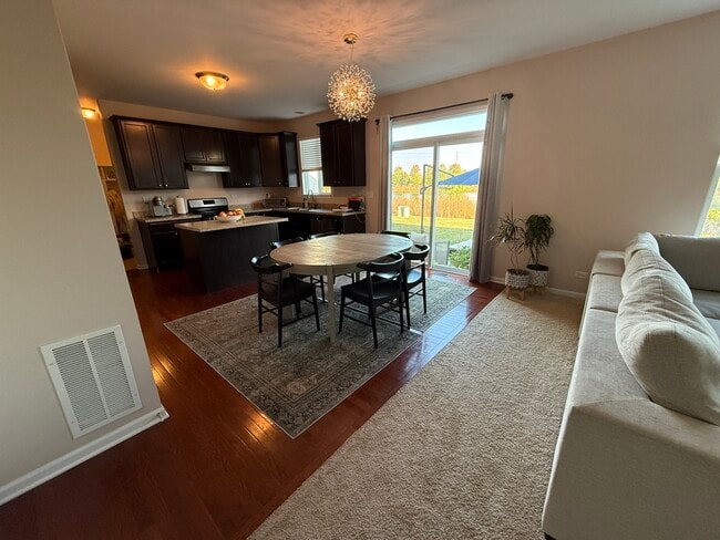 Building Photo - 2572 Retreat Cir