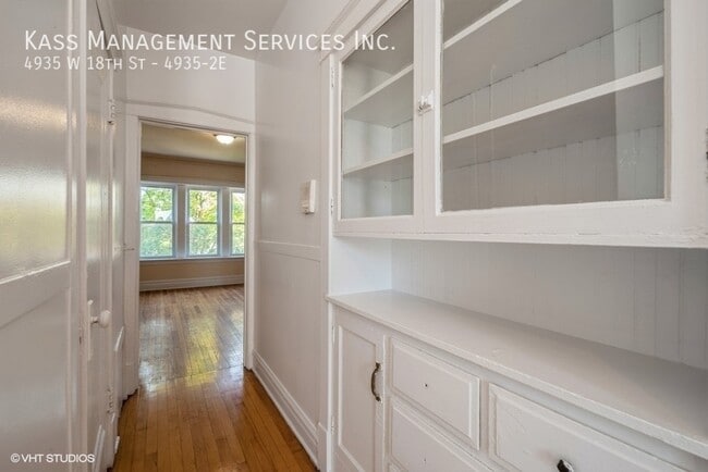 Building Photo - 4935 W 18th St