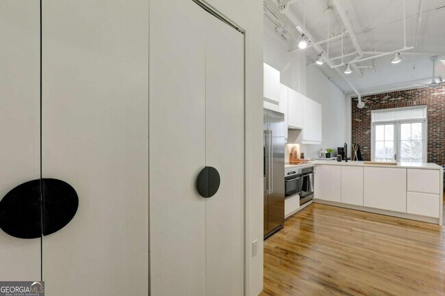 Foto del edificio - 3235 Roswell Rd NE