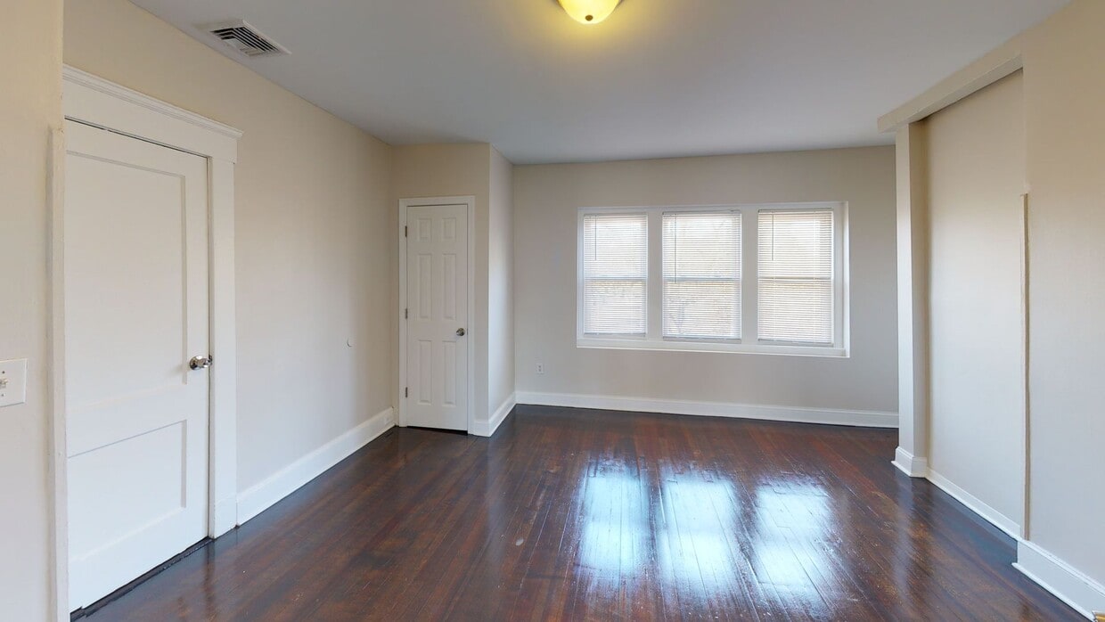 Primary Photo - 15-17 Osborn Ave