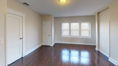 Building Photo - 15-17 Osborn Ave