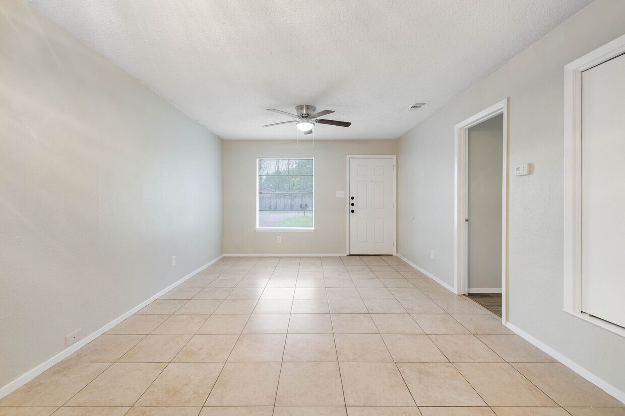 Foto principal - P3-806 Judy Drive