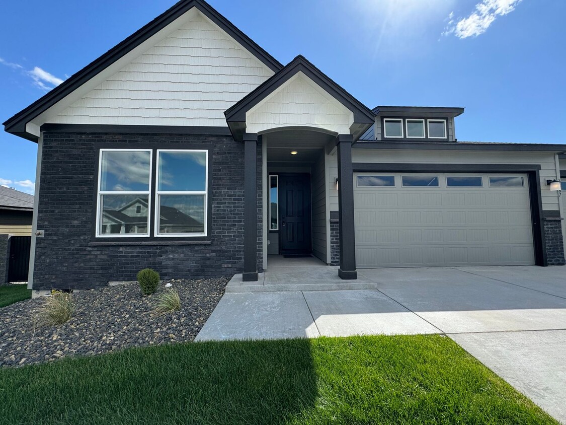 Primary Photo - New Build Home in West Richland