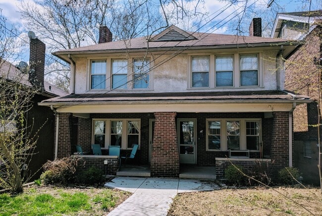 Great 3 bedroom, 2 story Duplex in Squirrel Hill - Great 3 bedroom, 2 story Duplex in Squirrel Hill House